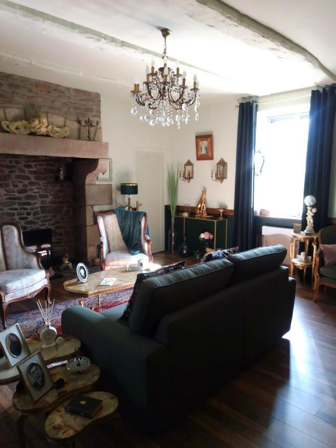La Menardiere Serenitatis Chambre D'Hotes Petit Dejeuner Compris Corseul Kültér fotó