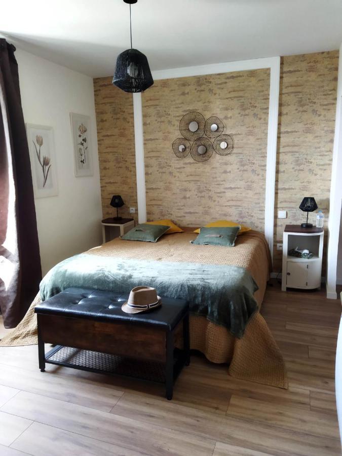 La Menardiere Serenitatis Chambre D'Hotes Petit Dejeuner Compris Corseul Kültér fotó