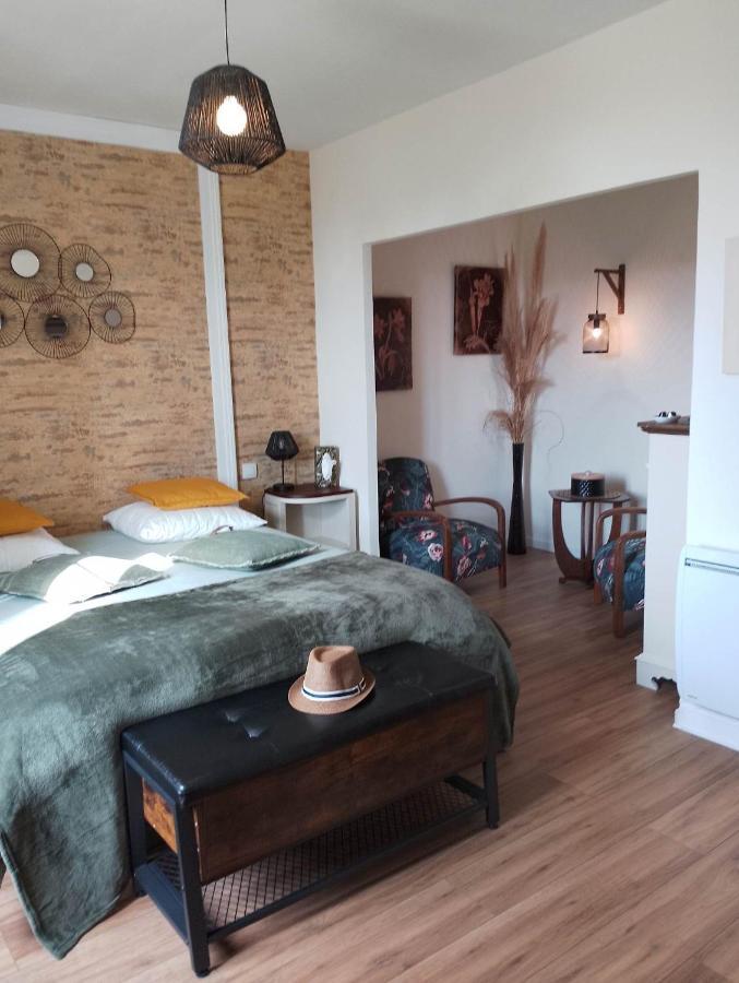 La Menardiere Serenitatis Chambre D'Hotes Petit Dejeuner Compris Corseul Kültér fotó